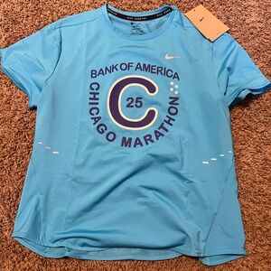 Womens nike 2025 Chicago marathon short sleeve (HQ4314 440) size medium